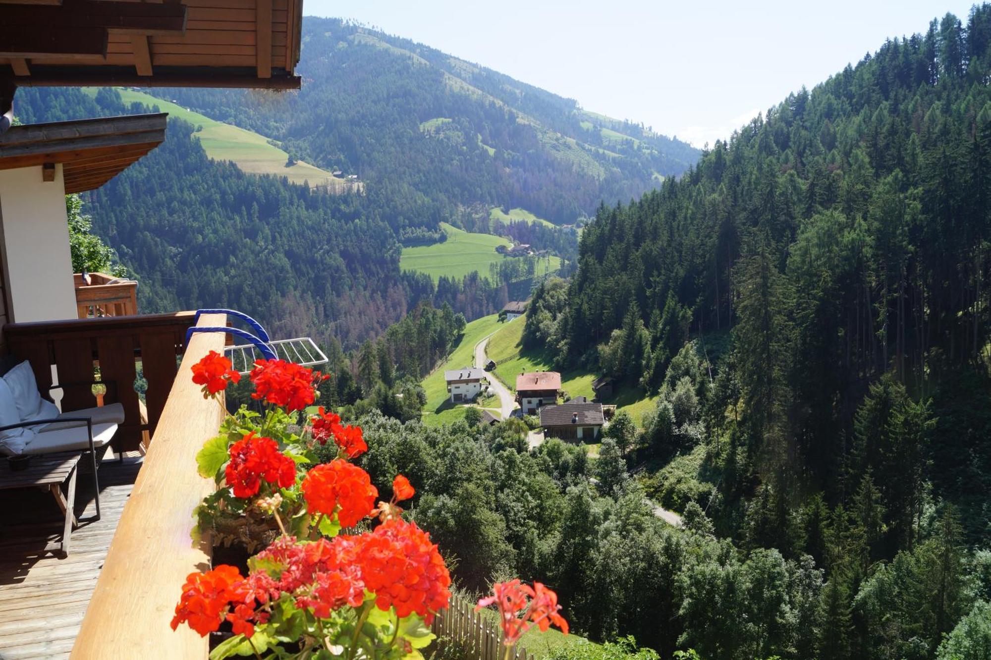 Thalerhof Apartment San Lorenzo di Sebato Bagian luar foto