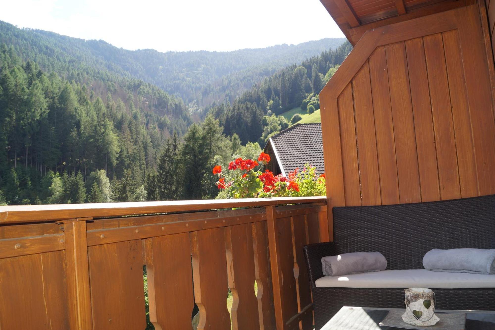 Thalerhof Apartment San Lorenzo di Sebato Bagian luar foto