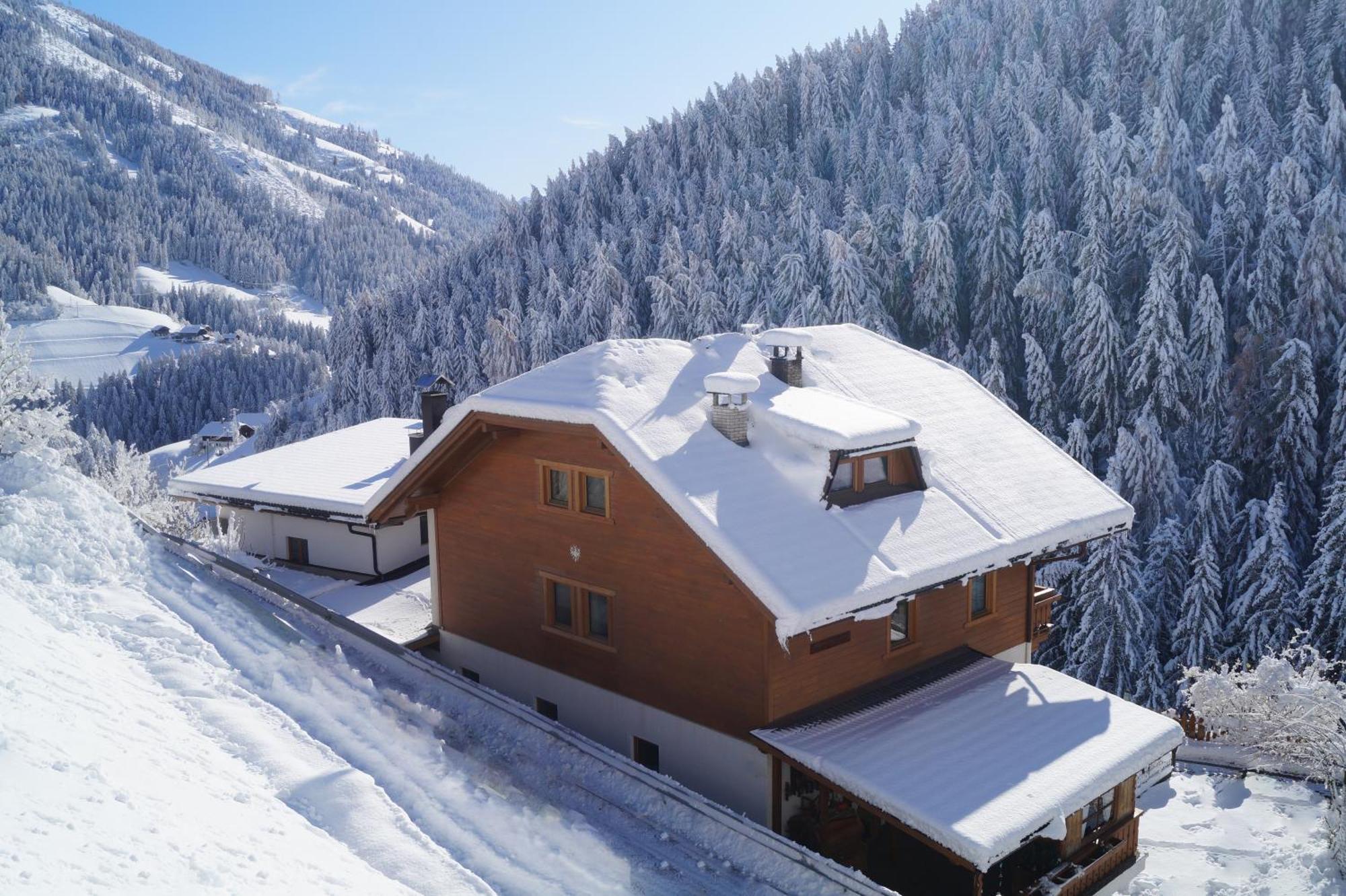 Thalerhof Apartment San Lorenzo di Sebato Bagian luar foto
